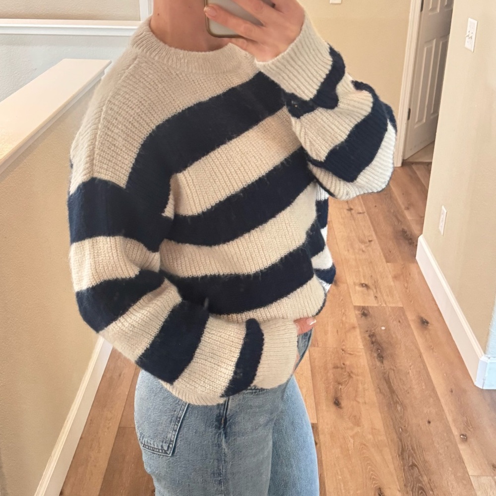 On 34th blue striped chunky sweater - Picture 8 of 10